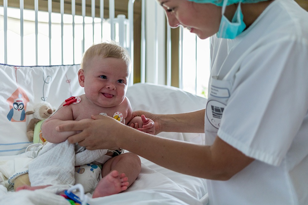 بهترین جراح قلب کودکان در تهران